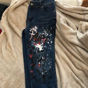 Mid Rise Graffiti Print Skinny Jeans